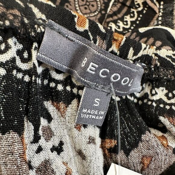 NWT - BeCool Women Black Elephants Jumper Romper Shorts - Size Small - Picture 4 of 7